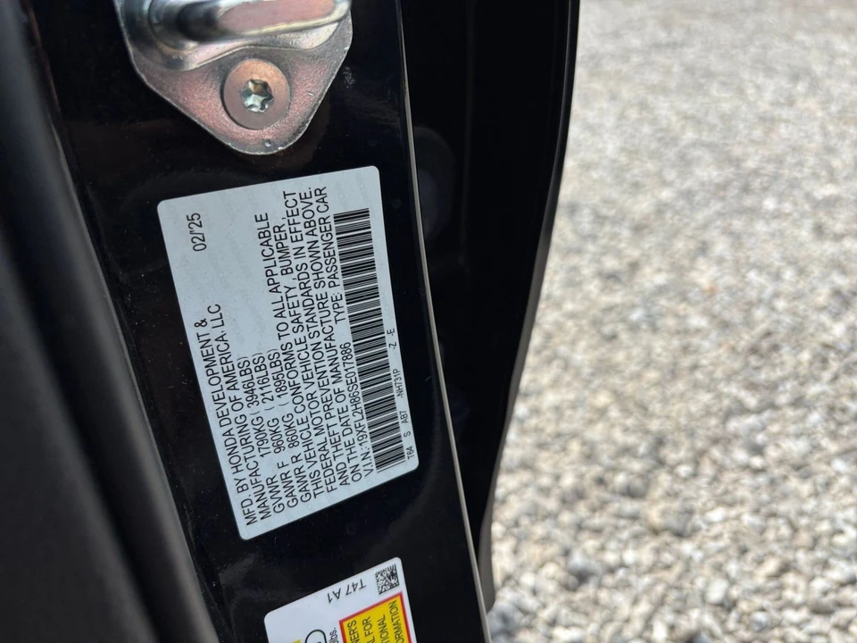 2025 Honda Civic 11th Gen - Image 30 of 31
