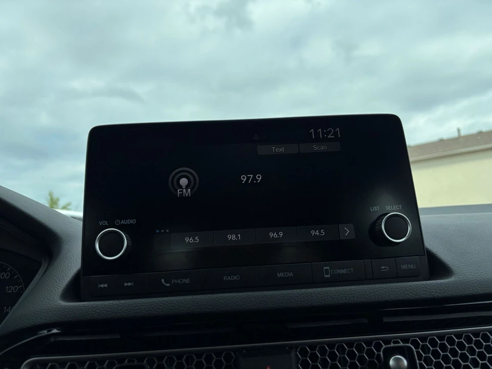 2025 Honda Civic 11th Gen - Image 22 of 31