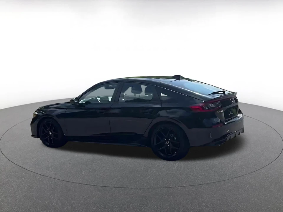 2025 Honda Civic 11th Gen - Image 12 of 31