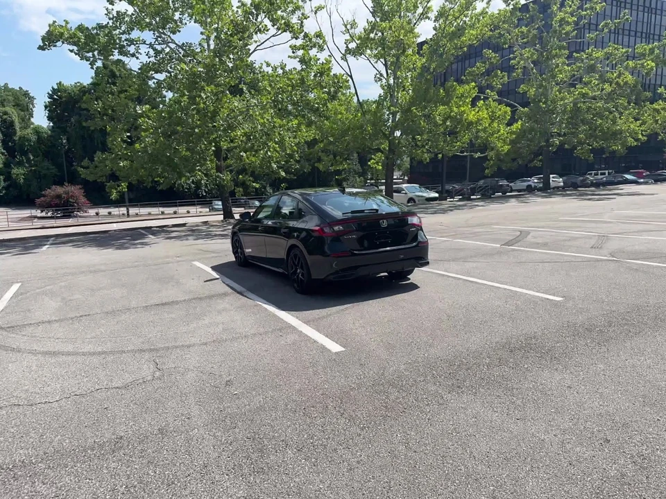 2025 Honda Civic 11th Gen - Image 18 of 31