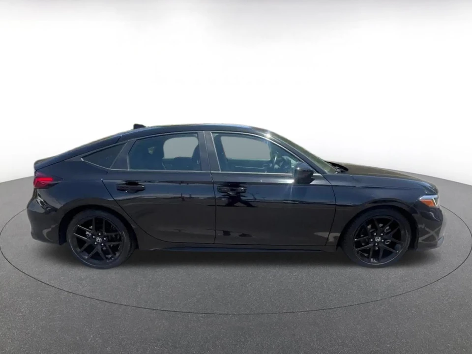 2025 Honda Civic 11th Gen - Image 18 of 31