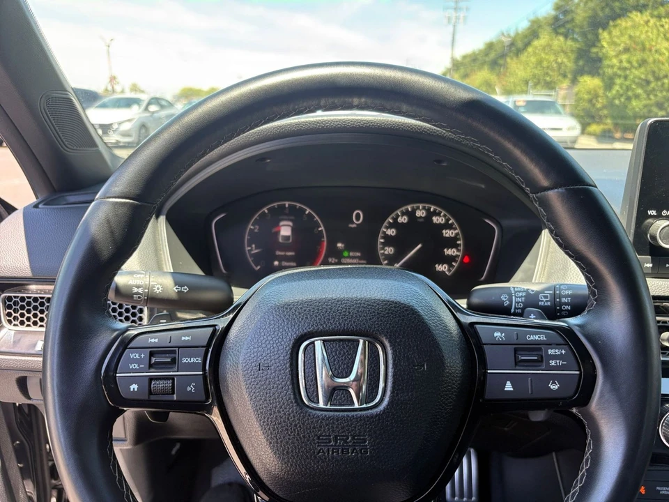 2025 Honda Civic 11th Gen - Image 29 of 31