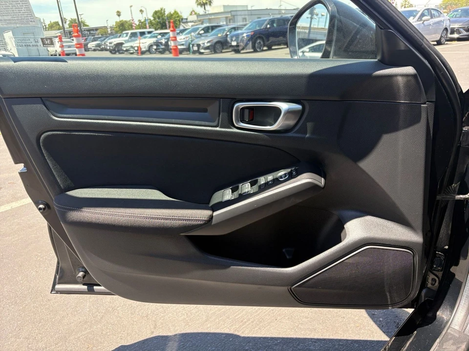 2025 Honda Civic 11th Gen - Image 20 of 31