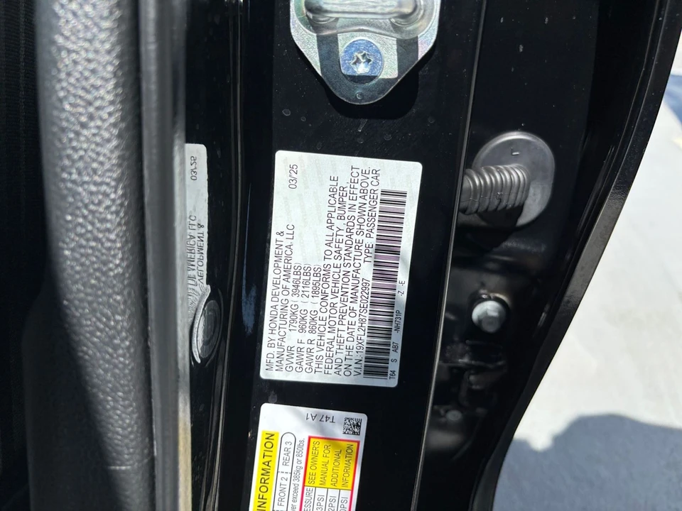 2025 Honda Civic 11th Gen - Image 30 of 31