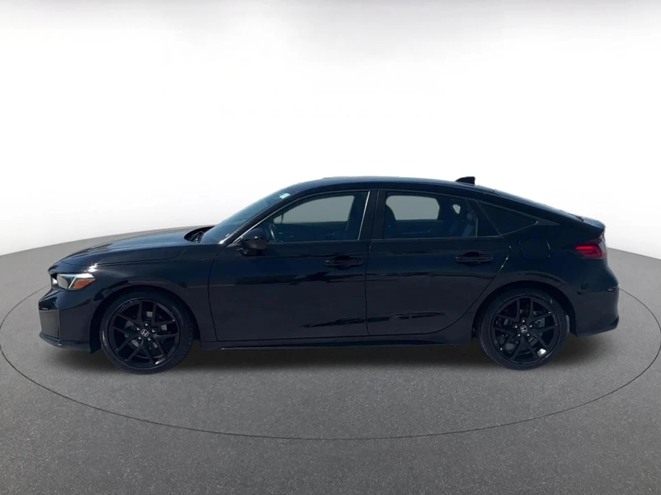 2025 Honda Civic 11th Gen - Image 9 of 31
