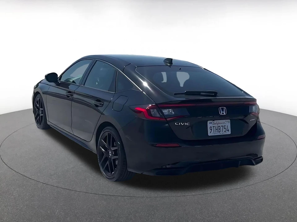 2025 Honda Civic 11th Gen - Image 12 of 31