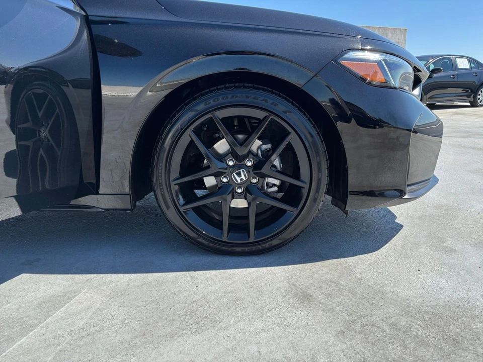 2025 Honda Civic 11th Gen - Image 31 of 31