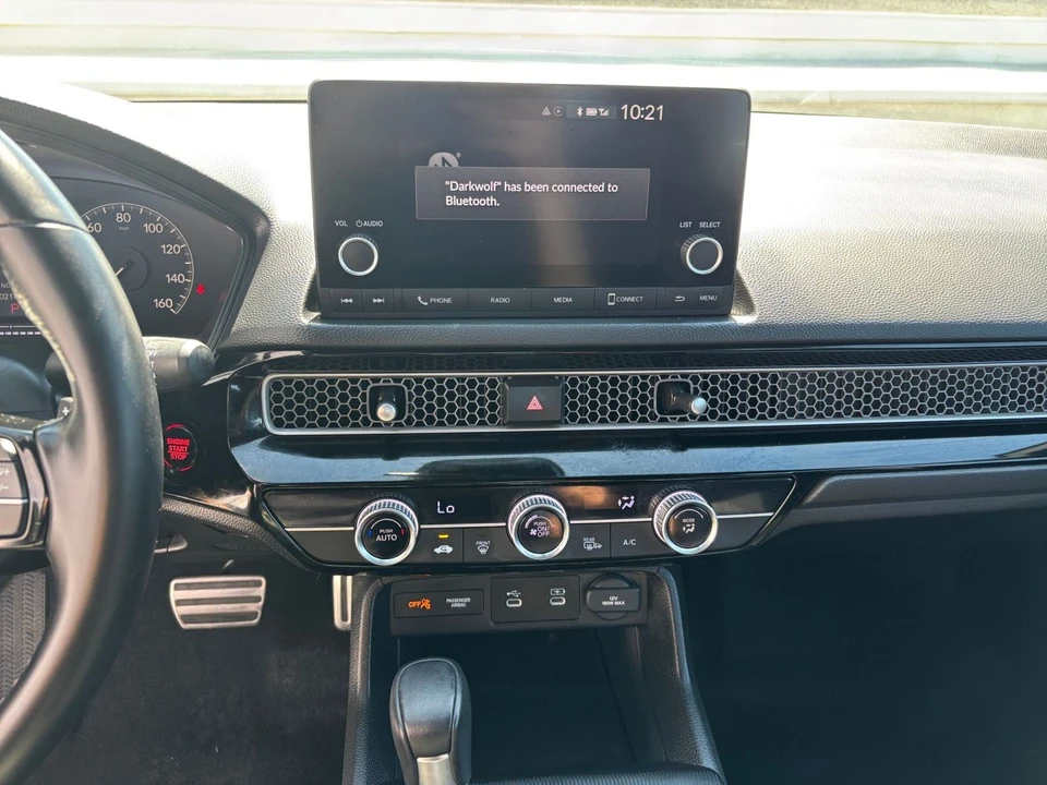 2025 Honda Civic 11th Gen - Image 18 of 31