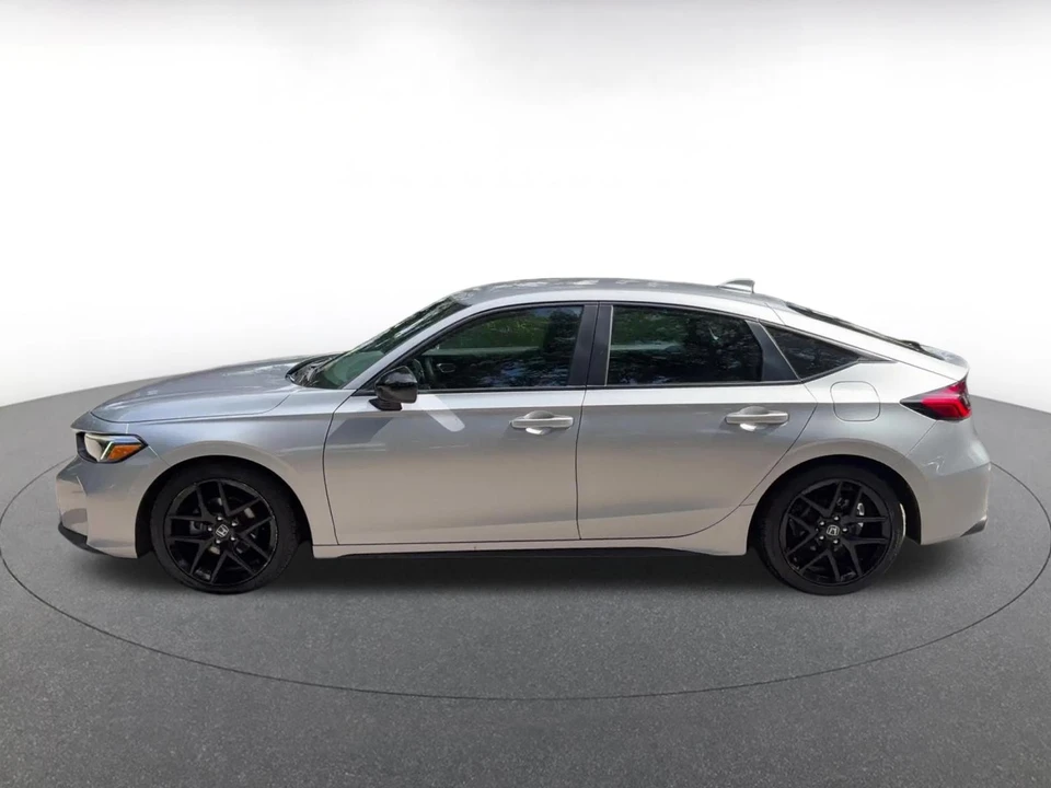 2025 Honda Civic 11th Gen - Image 8 of 31