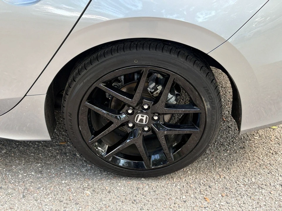 2025 Honda Civic 11th Gen - Image 26 of 31