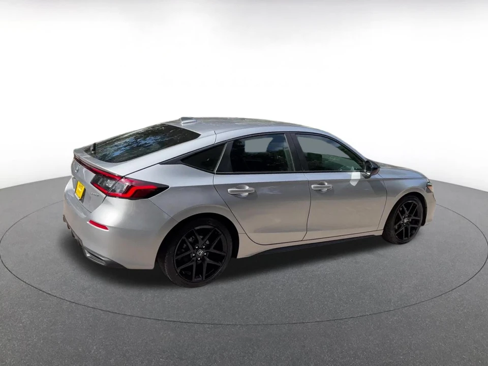 2025 Honda Civic 11th Gen - Image 14 of 31