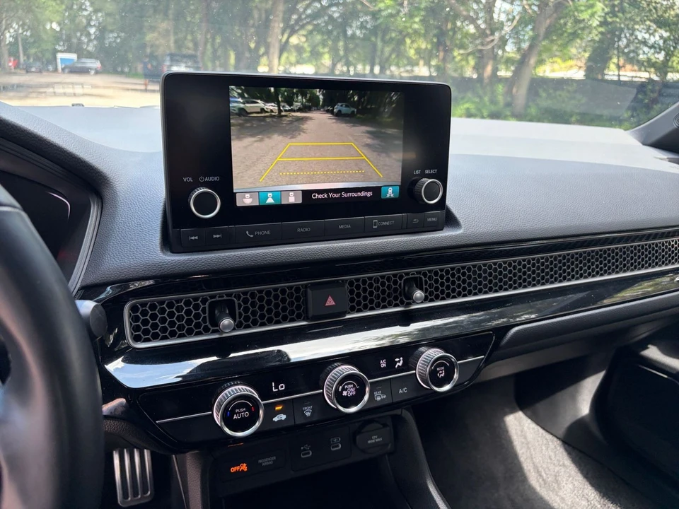 2025 Honda Civic 11th Gen - Image 21 of 31