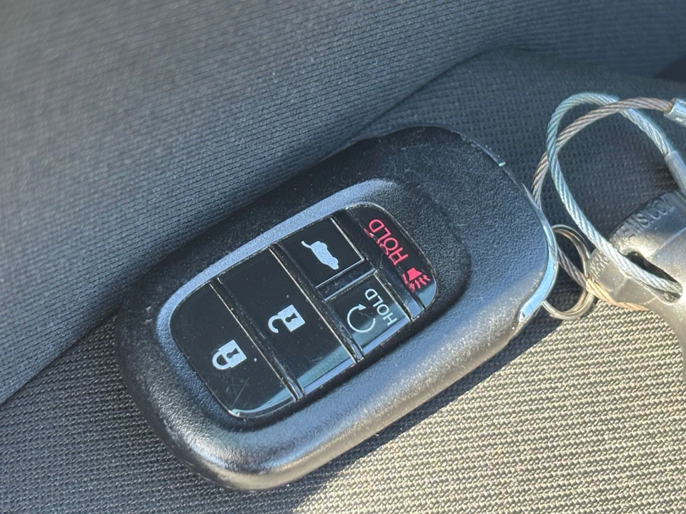 2025 Honda Civic 11th Gen - Image 27 of 31