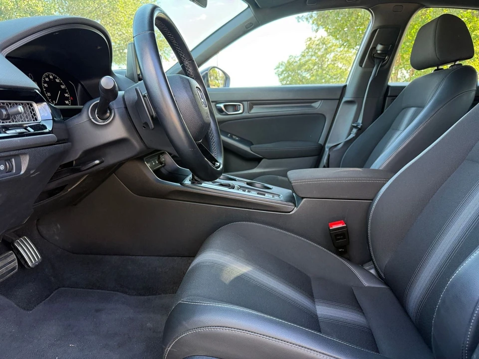 2025 Honda Civic 11th Gen - Image 24 of 31