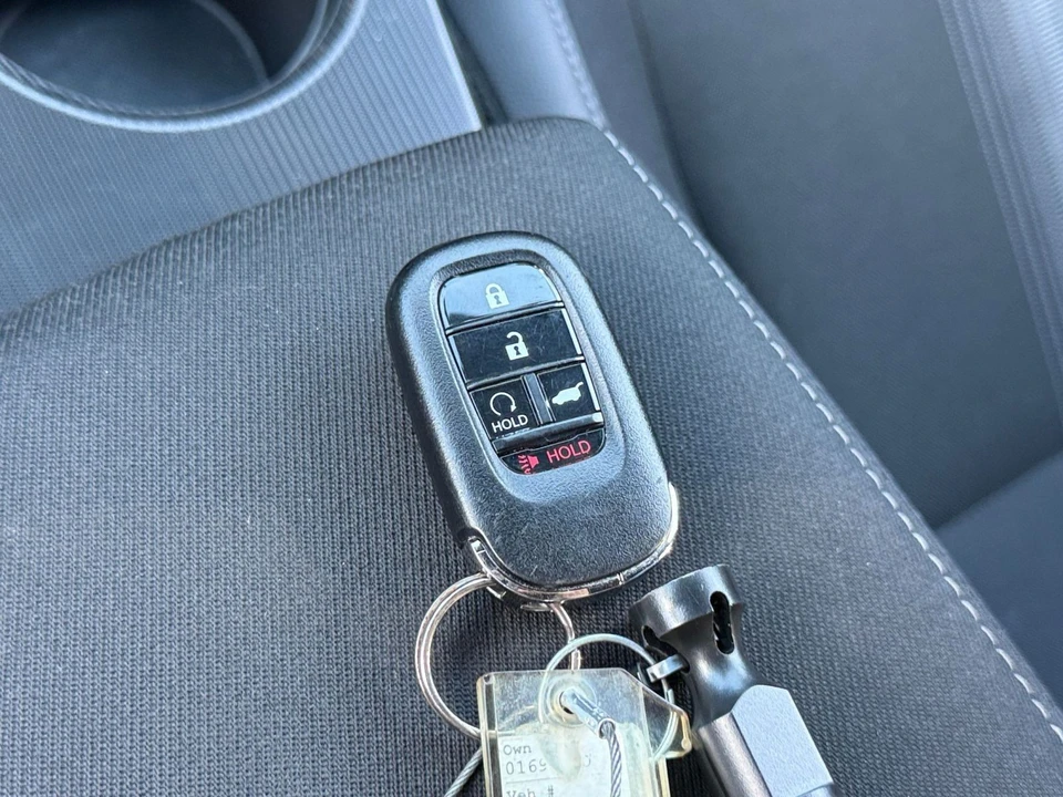 2025 Honda Civic 11th Gen - Image 19 of 31