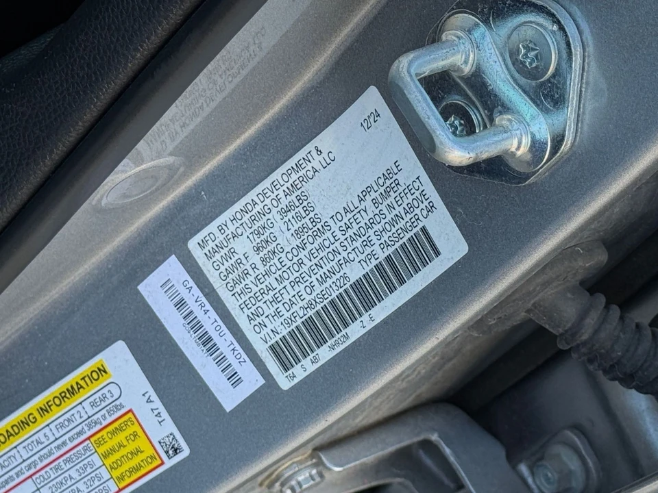 2025 Honda Civic 11th Gen - Image 26 of 31
