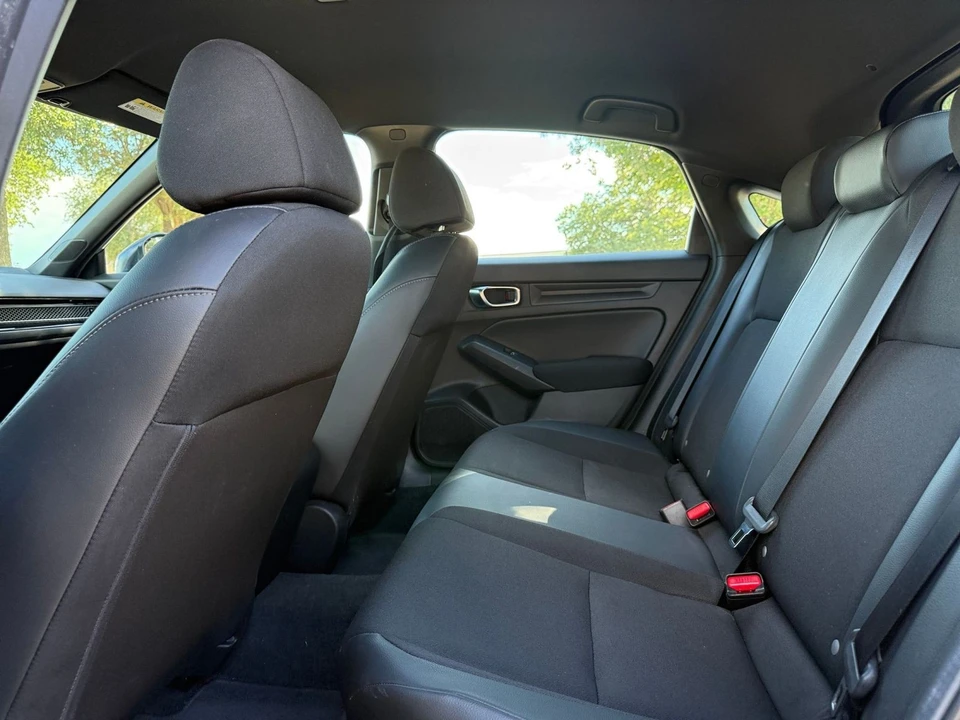 2025 Honda Civic 11th Gen - Image 23 of 31