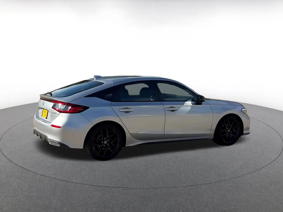 2025 Honda Civic 11th Gen - Image 14 of 31