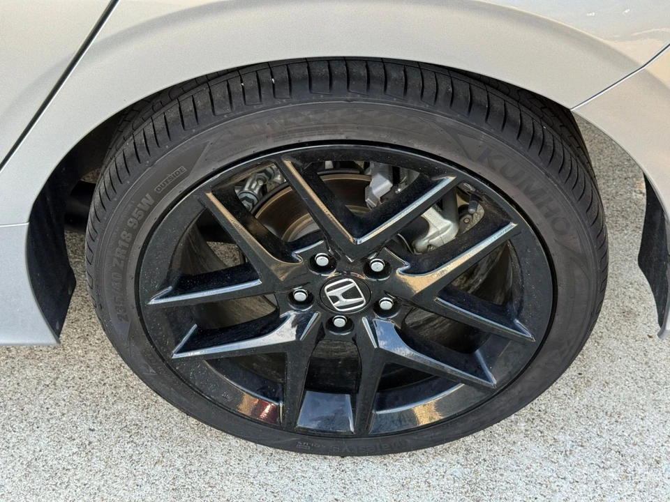 2025 Honda Civic 11th Gen - Image 27 of 31