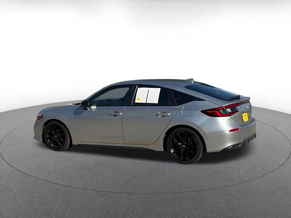 2025 Honda Civic 11th Gen - Image 9 of 31