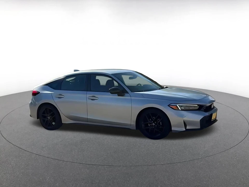 2025 Honda Civic 11th Gen - Image 2 of 31