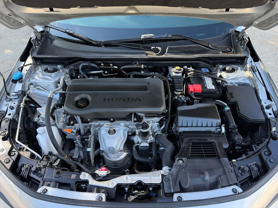 2025 Honda Civic 11th Gen - Image 29 of 31