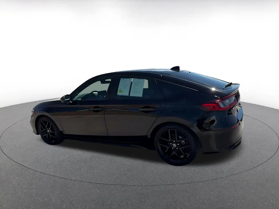 2025 Honda Civic 11th Gen - Image 11 of 31