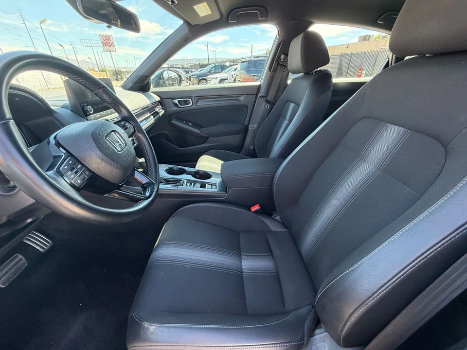 2025 Honda Civic 11th Gen - Image 27 of 31