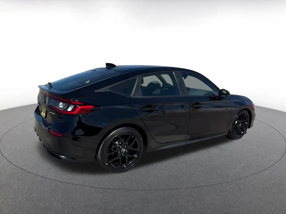 2025 Honda Civic 11th Gen - Image 16 of 31