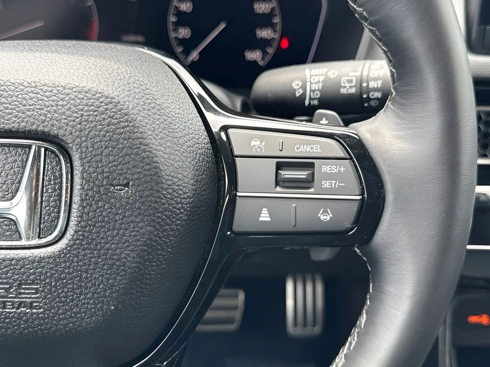 2025 Honda Civic 11th Gen - Image 14 of 30