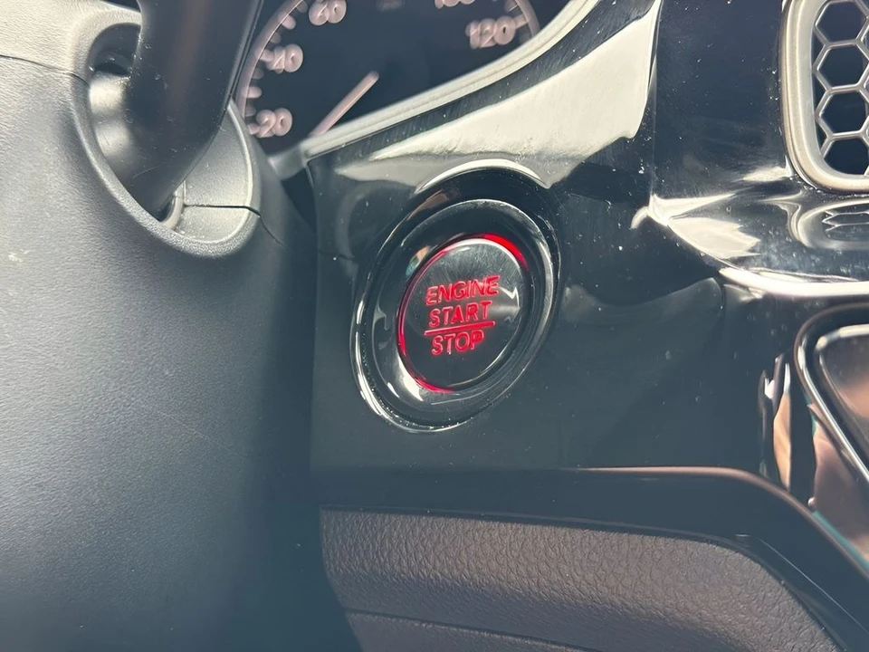 2025 Honda Civic 11th Gen - Image 19 of 30
