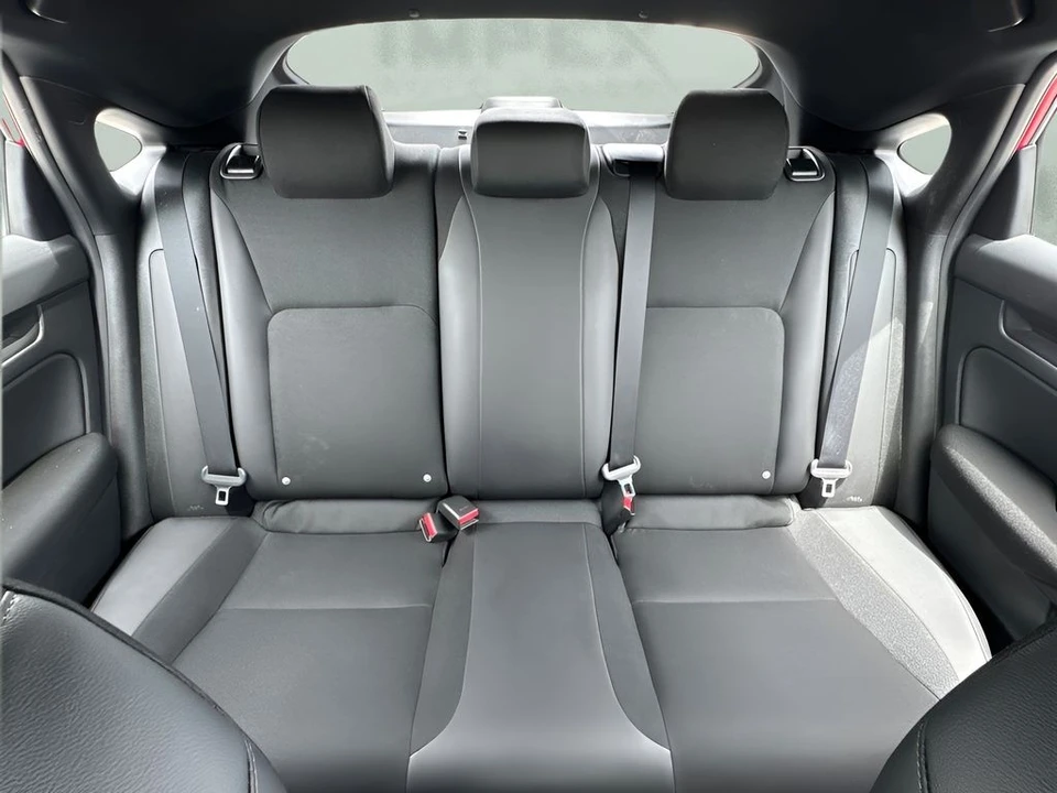 2025 Honda Civic 11th Gen - Image 10 of 30