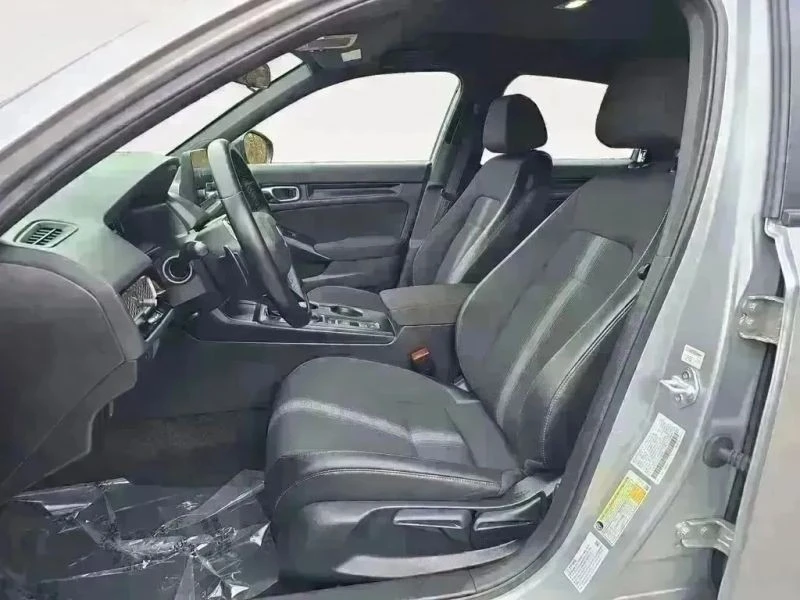 2025 Honda Civic 11th Gen - Image 9 of 12