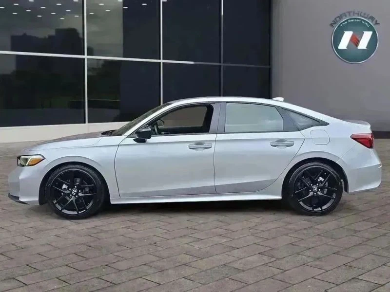 2025 Honda Civic 11th Gen - Image 2 of 12