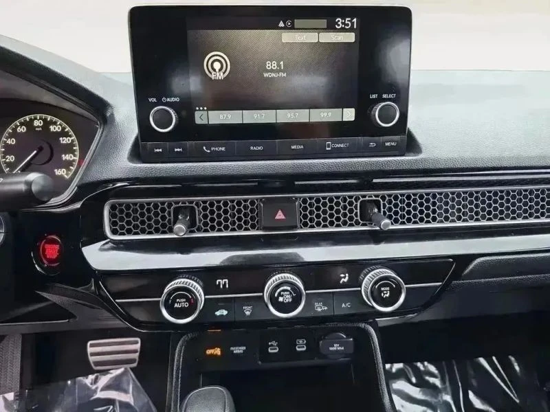 2025 Honda Civic 11th Gen - Image 11 of 12