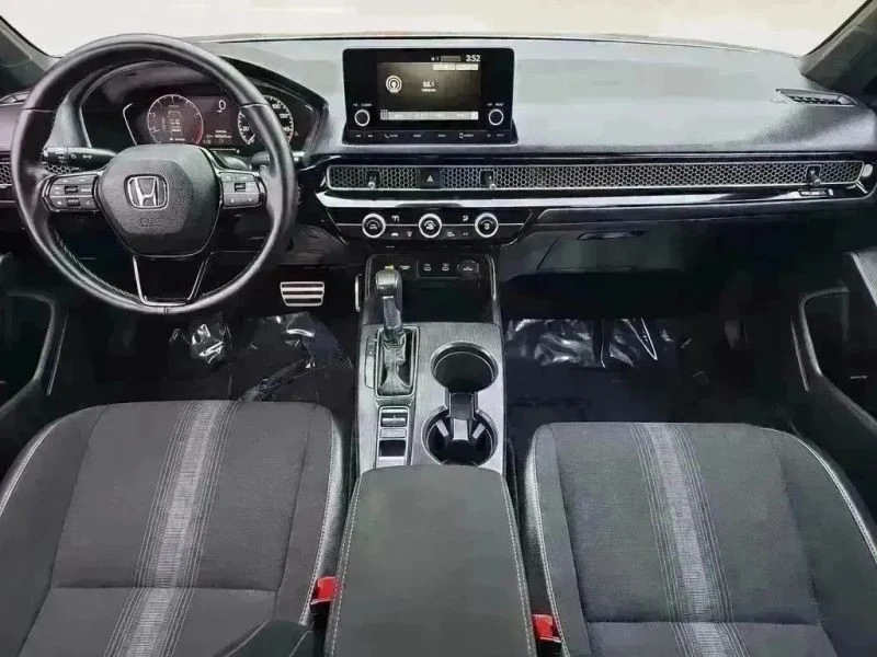 2025 Honda Civic 11th Gen - Image 10 of 12