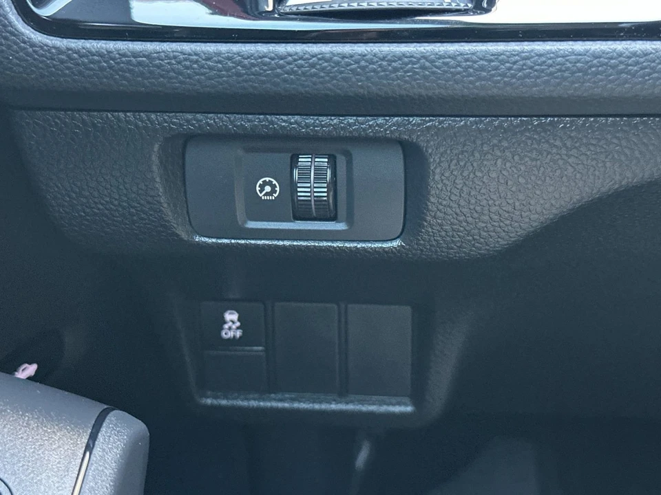 2025 Honda Civic 11th Gen - Image 28 of 31