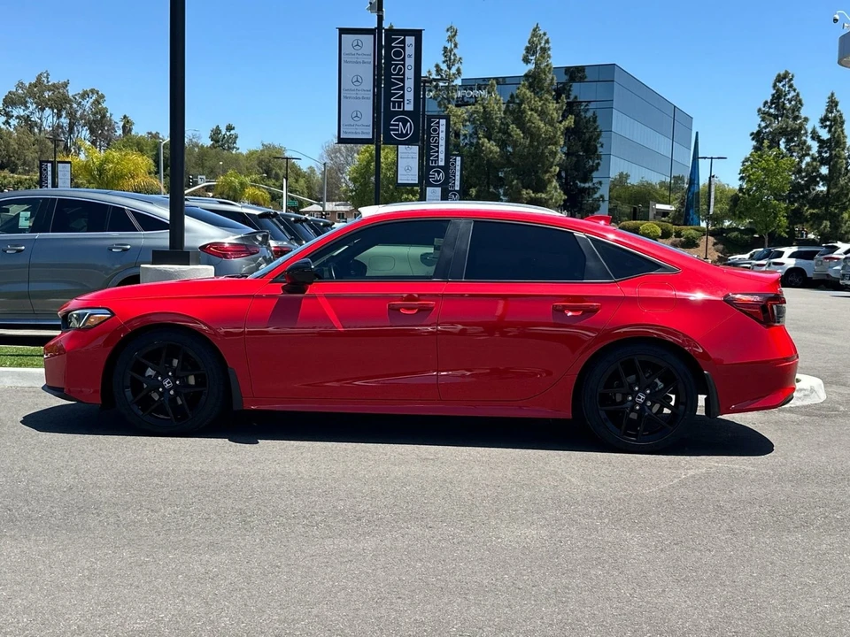 2025 Honda Civic 11th Gen - Image 6 of 31