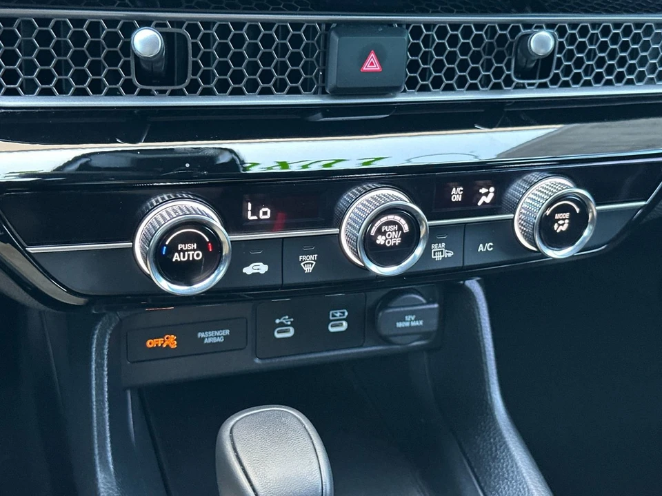 2025 Honda Civic 11th Gen - Image 20 of 31
