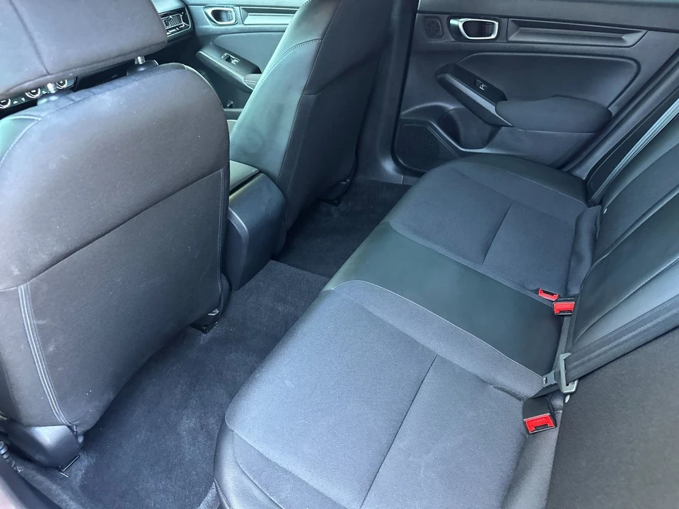 2025 Honda Civic 11th Gen - Image 12 of 31