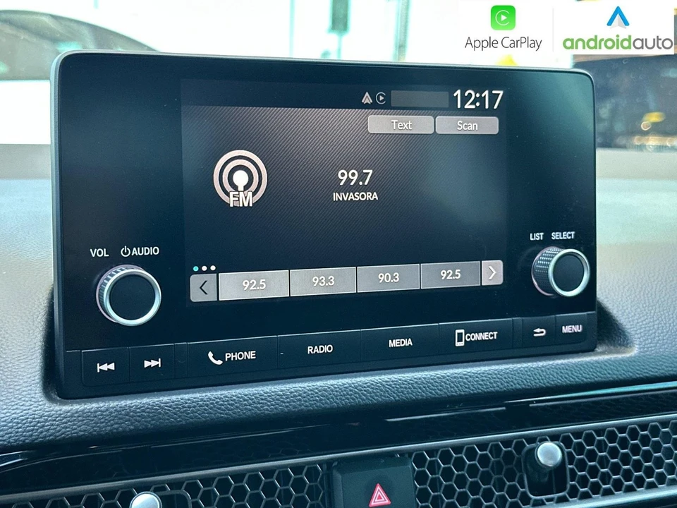 2025 Honda Civic 11th Gen - Image 18 of 31