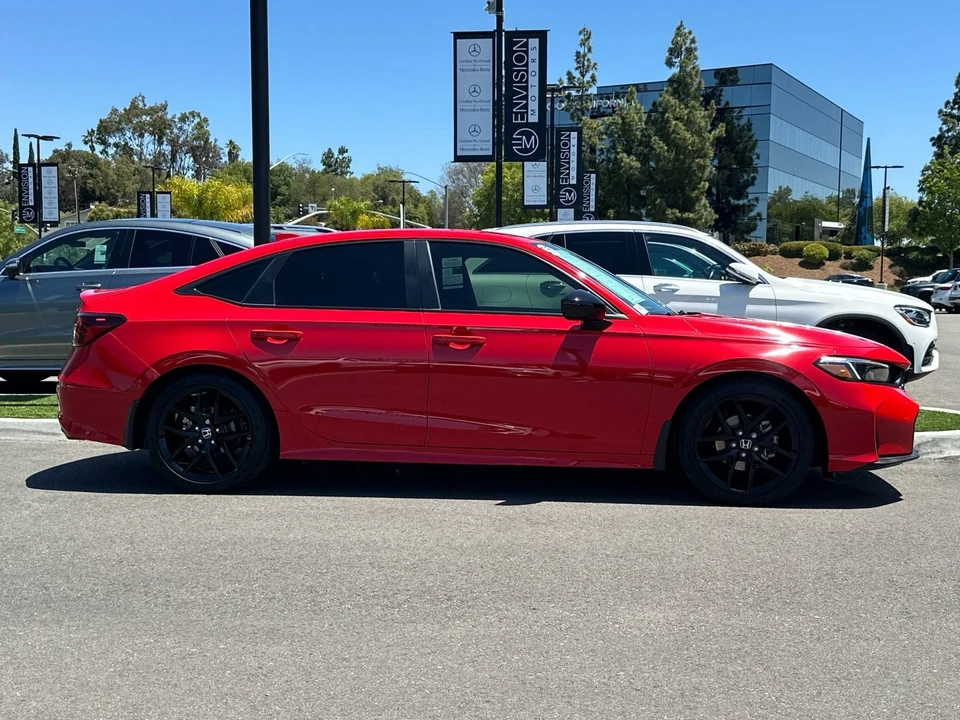 2025 Honda Civic 11th Gen - Image 2 of 31