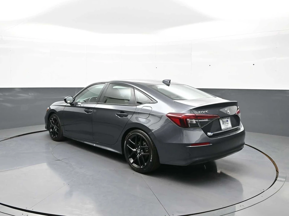 2025 Honda Civic 11th Gen - Image 8 of 31
