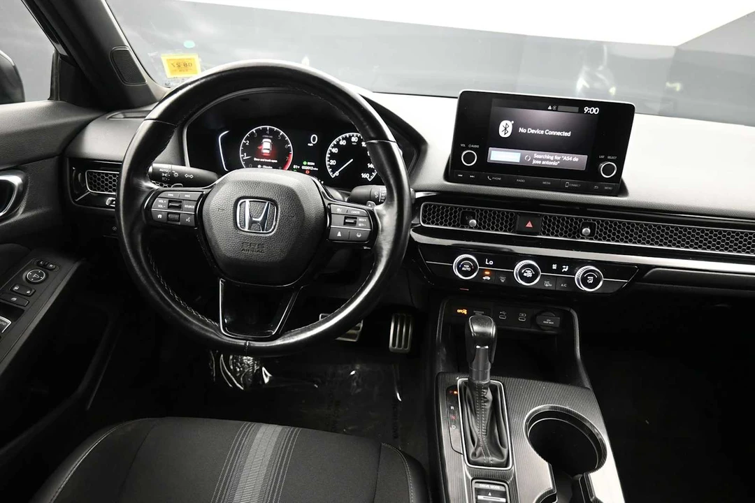 2025 Honda Civic 11th Gen - Image 19 of 31