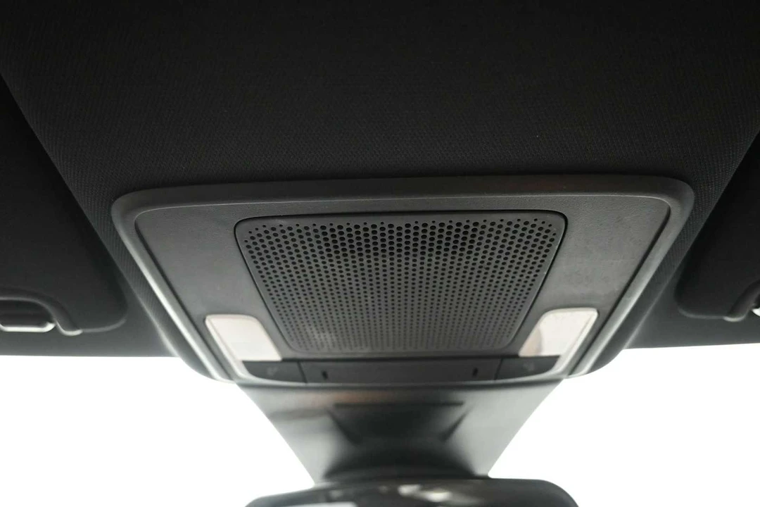 2025 Honda Civic 11th Gen - Image 17 of 31