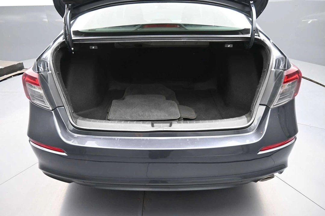 2025 Honda Civic 11th Gen - Image 21 of 31