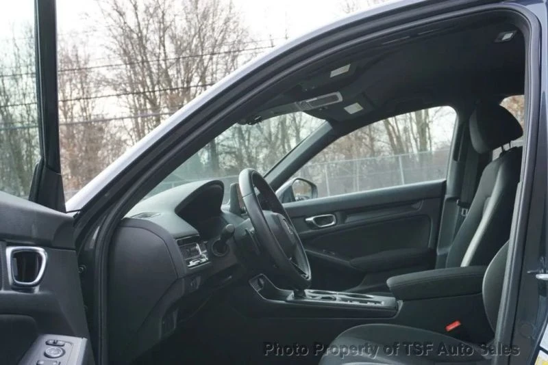 2025 Honda Civic 11th Gen - Image 10 of 12