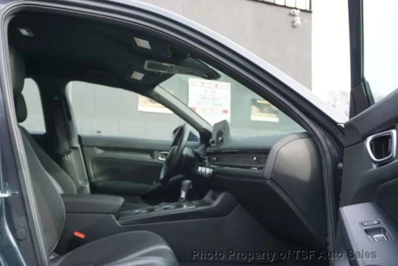 2025 Honda Civic 11th Gen - Image 11 of 12