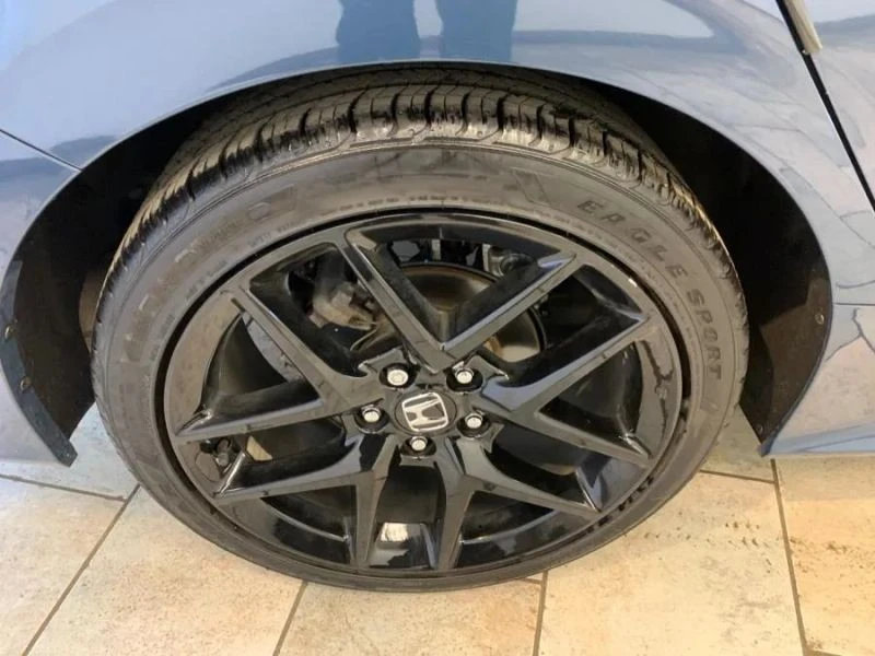 2025 Honda Civic 11th Gen - Image 11 of 12