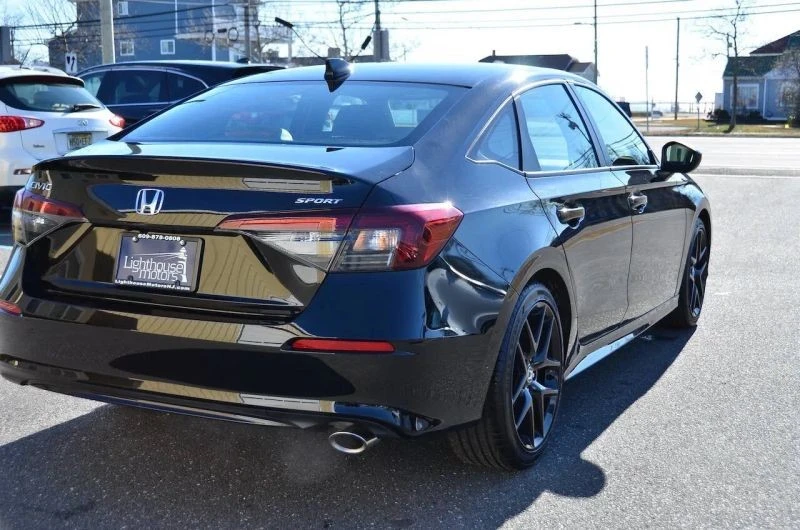 2025 Honda Civic 11th Gen - Image 10 of 12